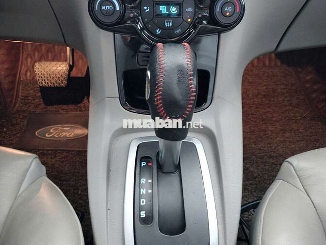 Ford Fiesta Titanium 2016 Bảo Hành 6 Tháng