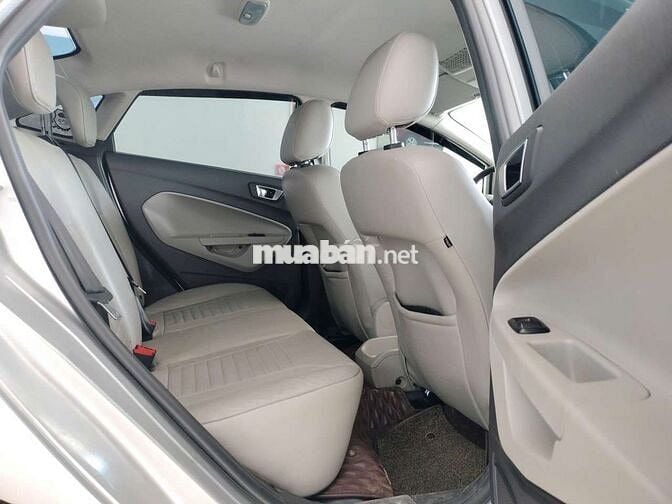 Ford Fiesta Titanium 2016 Bảo Hành 6 Tháng