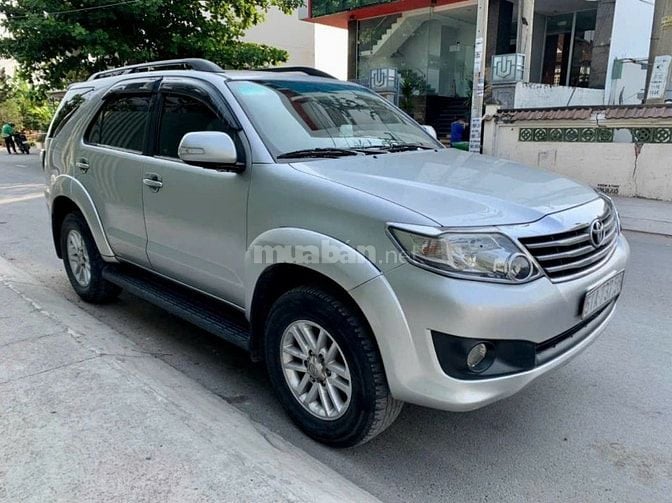 Bán xe đang sử dụng hiệu Toyota Fortuner bản V
