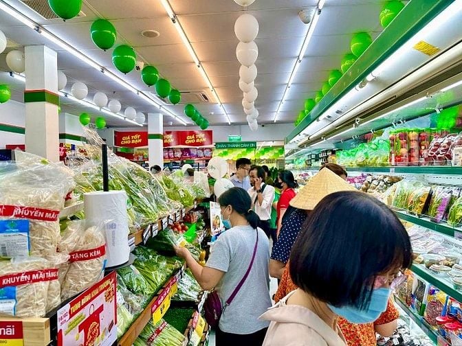Tuyển Sinh Viên, Trung Tuổi Làm Bán Hàng, Tạp Vụ, Bảo Vệ, Thu Ngân