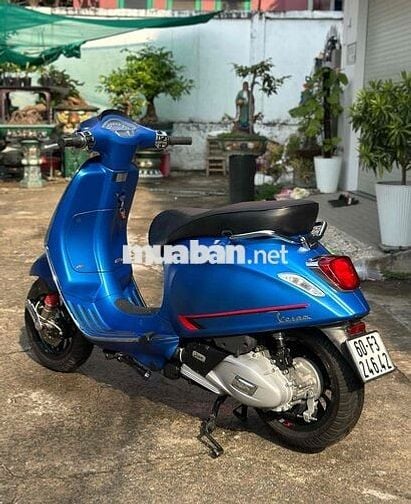 vespa sprint mới cứng