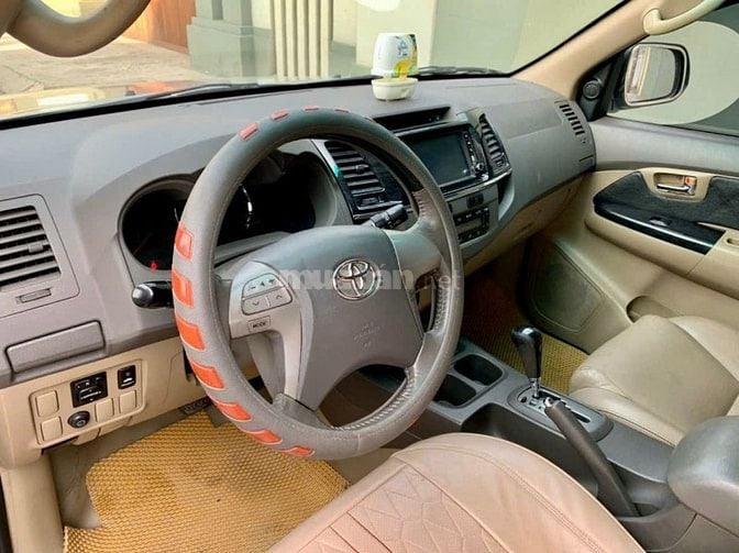 Bán xe đang sử dụng hiệu Toyota Fortuner bản V