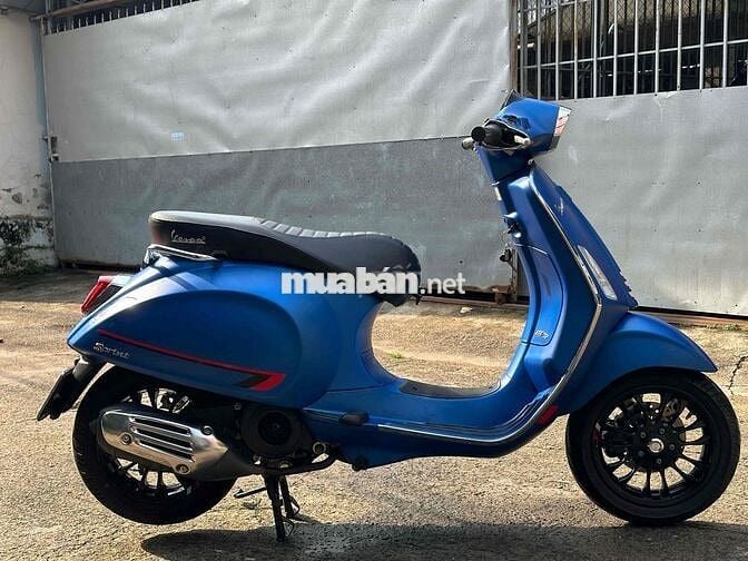 vespa sprint mới cứng