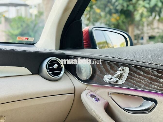 MERCEDES GLC200 4MATIC 2022, ĐỎ-KEM SIÊU ĐẸP