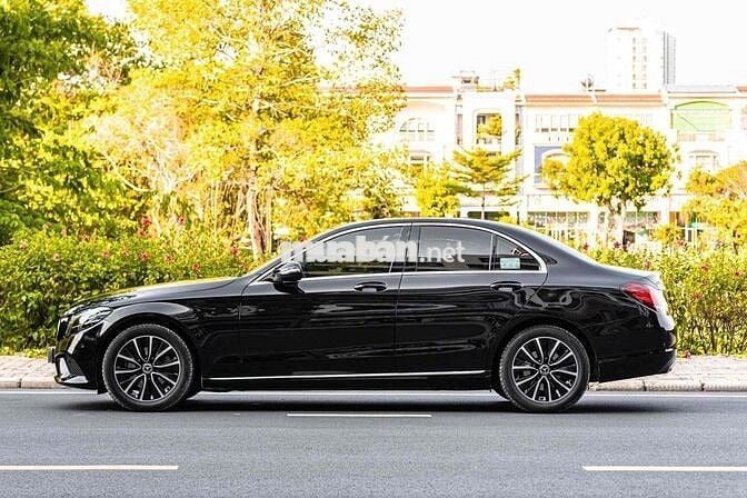 C200_Facelift Model 2020 total Black siêu ngầu