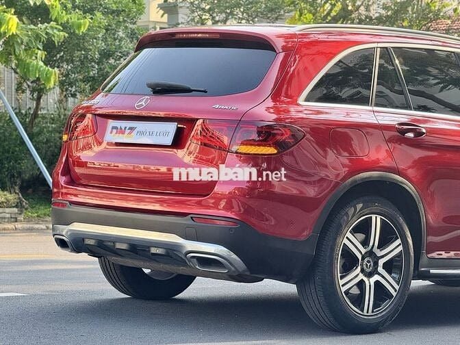 MERCEDES GLC200 4MATIC 2022, ĐỎ-KEM SIÊU ĐẸP