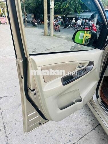 Toyota Innova 2014 E - 168000 km
