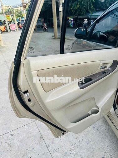 Toyota Innova 2014 E - 168000 km