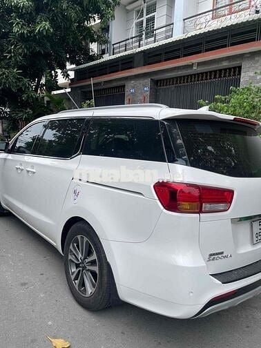 Kia Sedona 2017 2.2 DATH - 76000 km