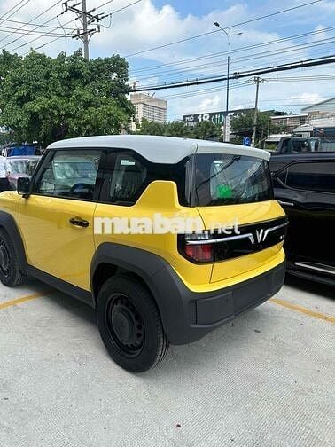 Còn 1 chiếc VF3 vàng ***
