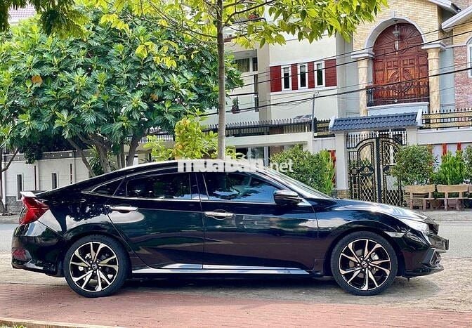 Honda Civic 2019 1.5 Turbo RS. Xe GĐ 1 Chủ. Có BH