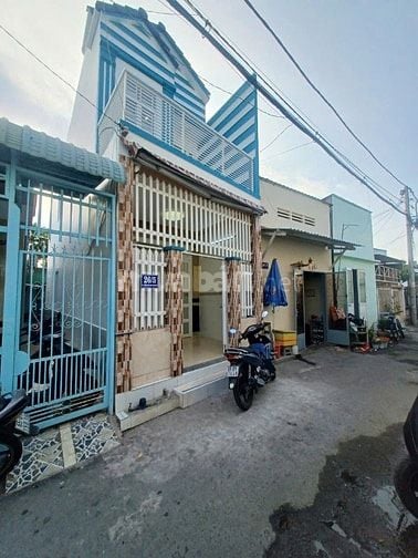 Bán nhà đẹp trệt lầu nằm trên mặt tiền hẻm 2 đường Bùi Hữu Nghĩa, phườ