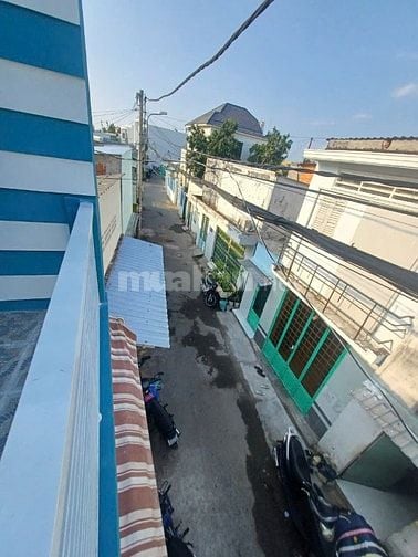 Bán nhà đẹp trệt lầu nằm trên mặt tiền hẻm 2 đường Bùi Hữu Nghĩa, phườ