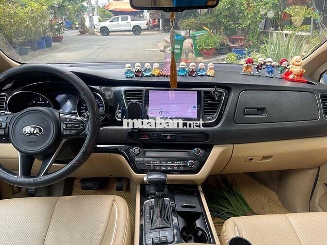 Kia Sedona 2017 2.2 DATH - 76000 km