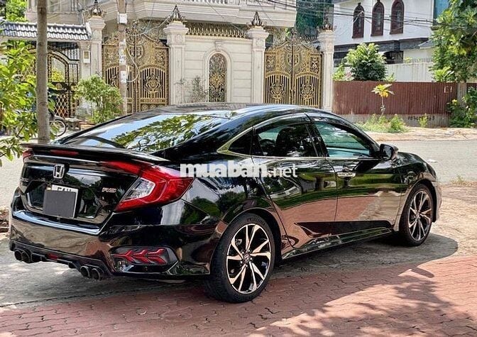 Honda Civic 2019 1.5 Turbo RS. Xe GĐ 1 Chủ. Có BH