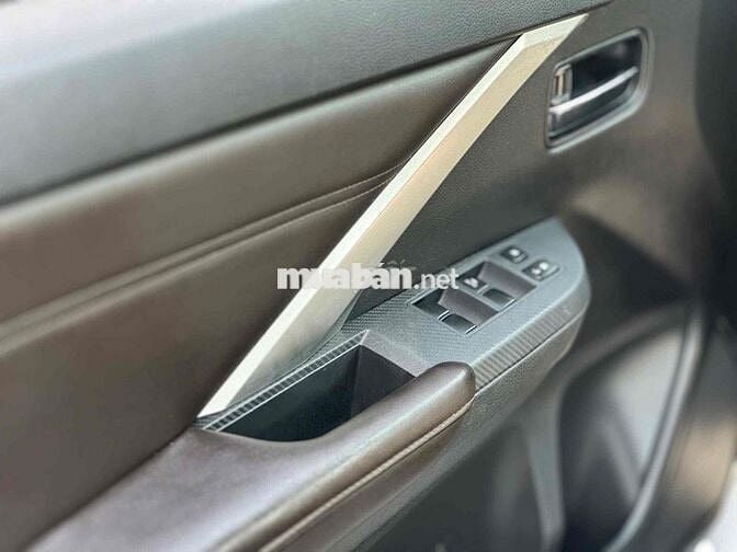 Mitsubishi Xpander 2023 Premium 1.5 AT - 42000 km