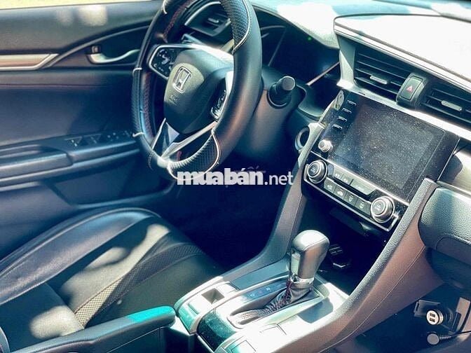 Honda Civic 2019 1.5 Turbo RS. Xe GĐ 1 Chủ. Có BH