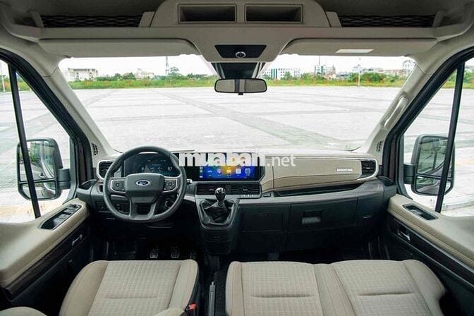 Ford Transit đủ màu, giảm giá mạnh, chỉ với 240tr