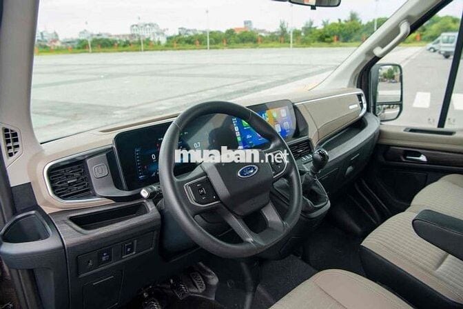 Ford Transit đủ màu, giảm giá mạnh, chỉ với 240tr