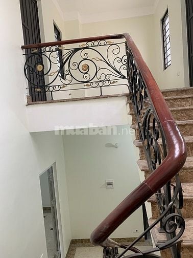 Bán nhà 6 tầng mặt tiền khu phố sầm uất Hà Đông