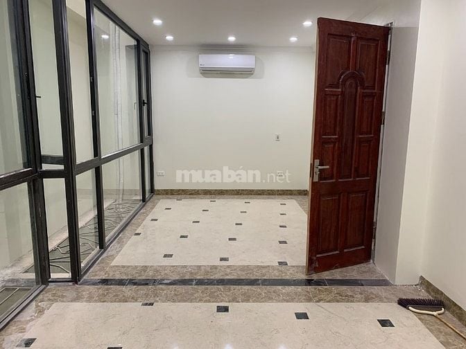 Bán nhà 6 tầng mặt tiền khu phố sầm uất Hà Đông