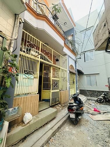 BÁN NHÀ HẺM XE HƠI NGUYỄN TRỌNG TUYỂN - PHAN ĐÌNH PHÙNG PHÚ NHUẬN 