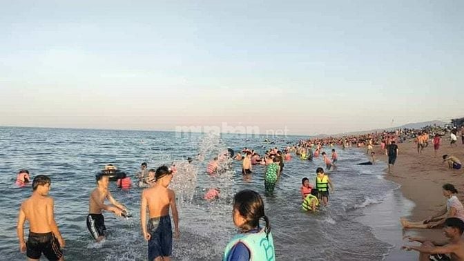 Bán lỗ biệt thự biển,trung tâm khu du lịch vui choi
