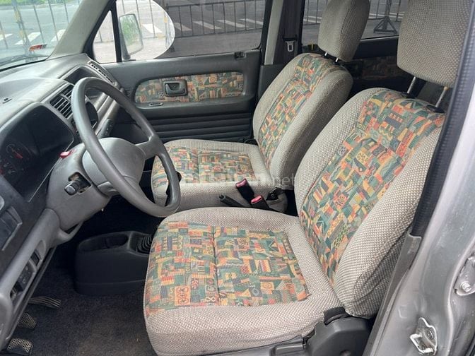 Bán xe suzuki WagonR màu bạc,biển HN