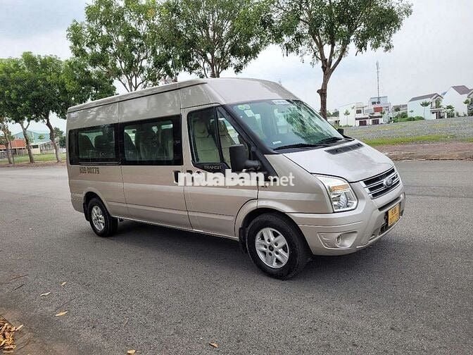 GIA ĐÌNH CẦN BÁN XE FORD TRANSIT LUXURY ĐỜI 2016