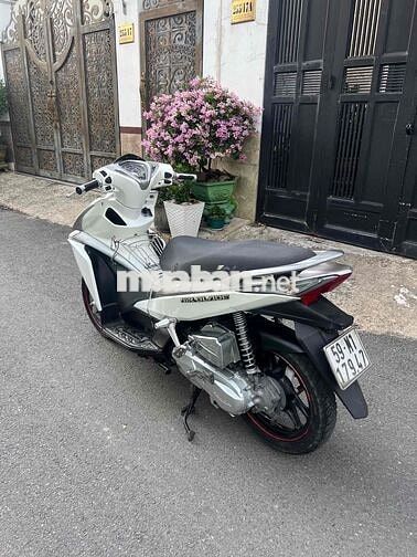 Honda aribalde Fi 2012 khá máy móc êm giá tốt