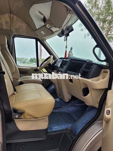 GIA ĐÌNH CẦN BÁN XE FORD TRANSIT LUXURY ĐỜI 2016