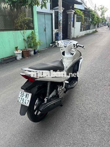 Honda aribalde Fi 2012 khá máy móc êm giá tốt