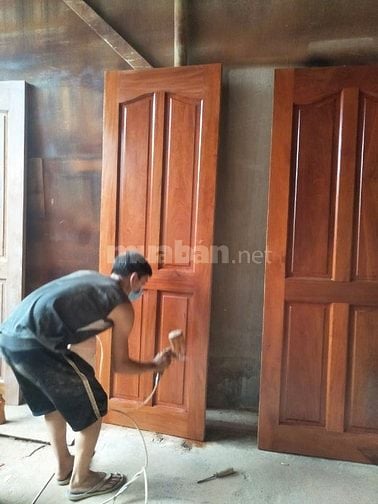 Chuyên nhận làm cửa, cầu thang, kệ bếp, tủ áo quần, giường ngủ...