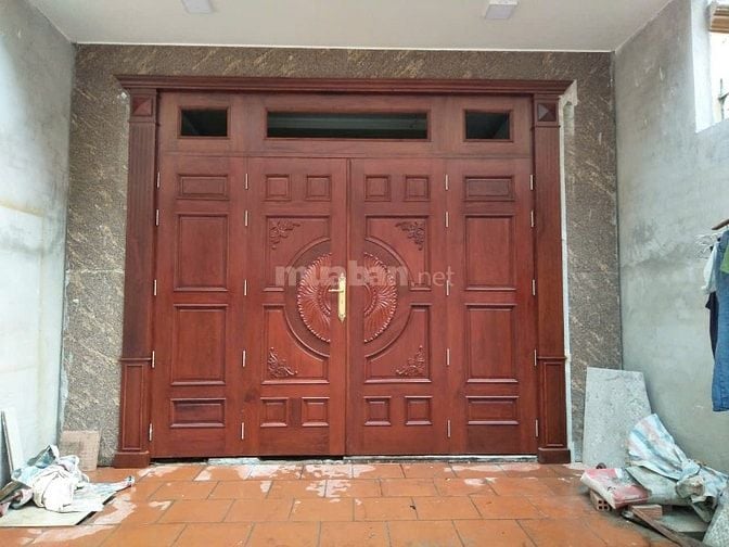 Chuyên nhận làm cửa, cầu thang, kệ bếp, tủ áo quần, giường ngủ...