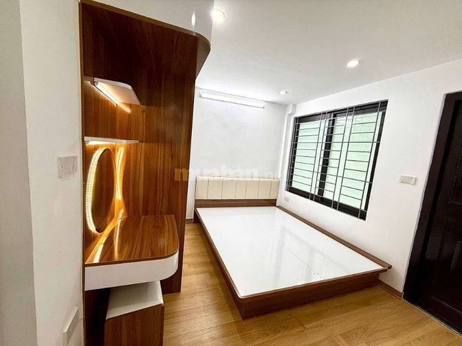 Bán căn hộ tập thể Bách Khoa 3N+2WC, nhà đẹp ở ngay chỉ 4,5 tỷ