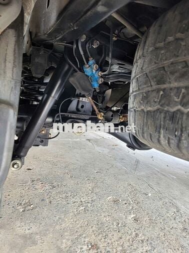 Gia đình bán xe Toyota Fortuner số sàn đời 2011