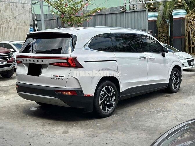 Hyundai Custin 2024 Cao Cấp 2.0T - 17000 km