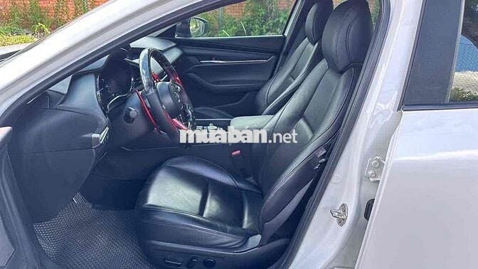 Mazda 3 2020 1.5L Luxury - mẫu mới 2021