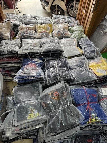 Thu mua không giới hạn số lượng hàng thời trang thanh lý shop