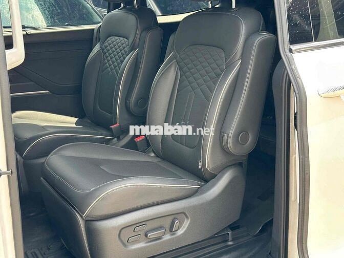 Hyundai Custin 2024 Cao Cấp 2.0T - 17000 km
