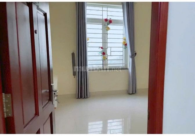 Tôi cần cho thuê nhà nguyên căn 3 lầu KDC 13E Intresco đường 12m 