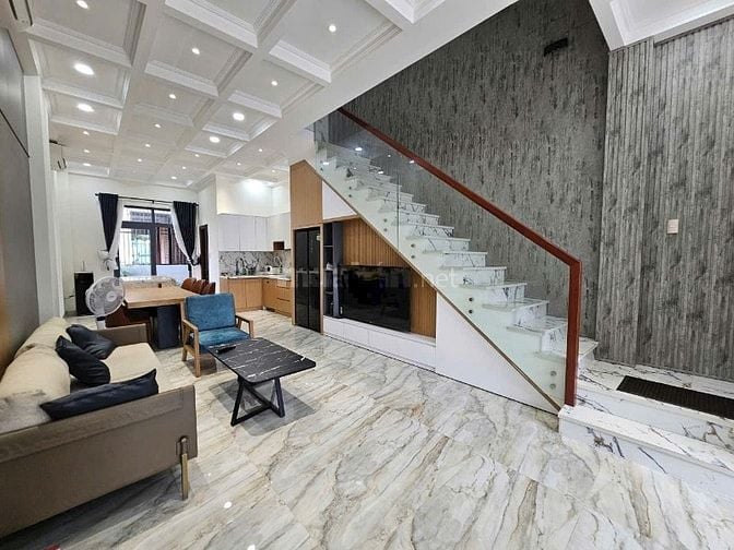Nhà 1 trệt 2 lầu, phường Thuận Giao, Thuận An, BD, (sổ hoàn công) 