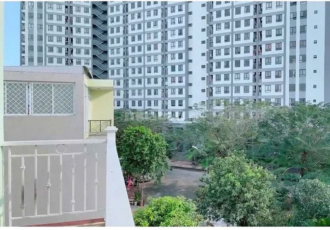 Tôi cần cho thuê nhà nguyên căn 3 lầu KDC 13E Intresco đường 12m 