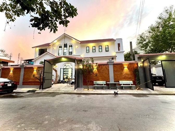 CHỦ GIẢM MẠNH  2,3 TỶ  ☘️  NHÀ VƯỜN HAI MẶT TIỀN ĐẸP  🌺 