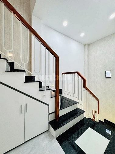 Nhà 4 x 12 đúc 1 trệt 3 lầu hẻm 6m nguyễn văn khối p8 gò vấp 