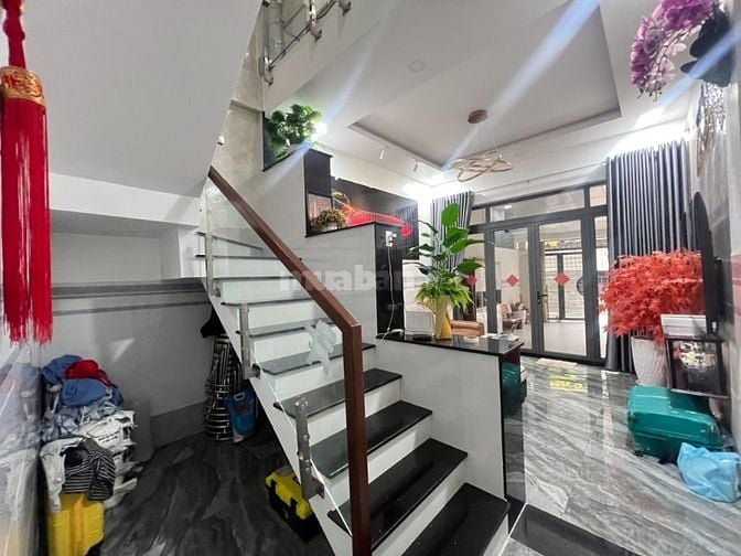 Nhà 2 tầng 88m2,tặng nội thất xin. Hẻm xe tải, Lê Văn Việt Q9