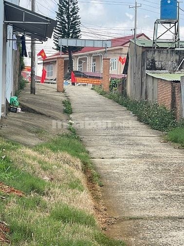 BÁN GẤP CĂN HOMSTAY TUYỆT ĐẸP ĐỐI DIỆN UBND XÃ DAMBRI GIÁ TỐT NHẤT 
