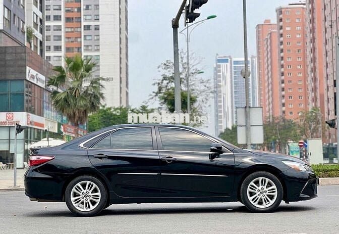 Toyota Camry 2014 SE 2.5 AT - 100000 km
