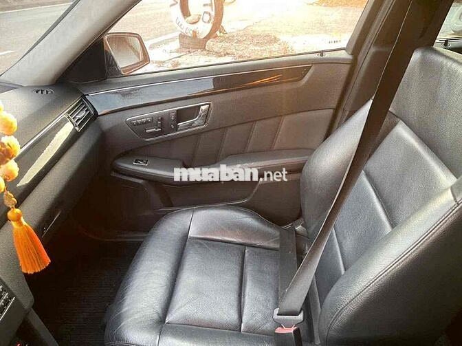 Mercedes Benz E Class 2015 E250 AMG - 70000 km