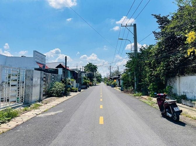 660 TRIỆU - Đất (6x30) sát bên chợ Việt Kiều, Củ Chi. Đường nhựa 10m